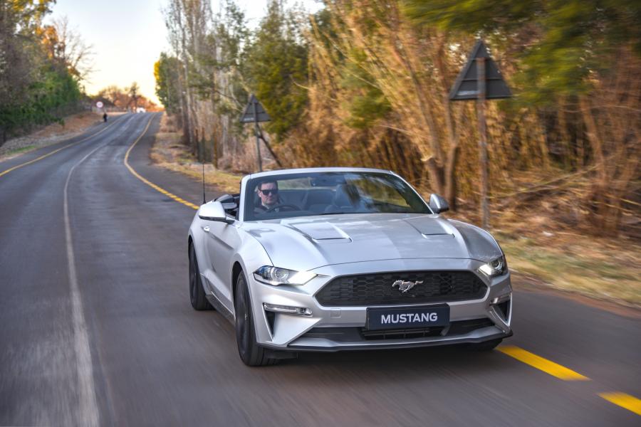  Ford Mustang EcoBoost Convertible 2019 года  (ZA) (фото 24 из 40)